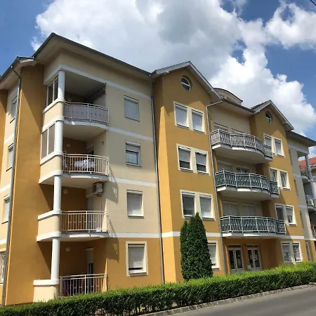 Levendula Apartman *